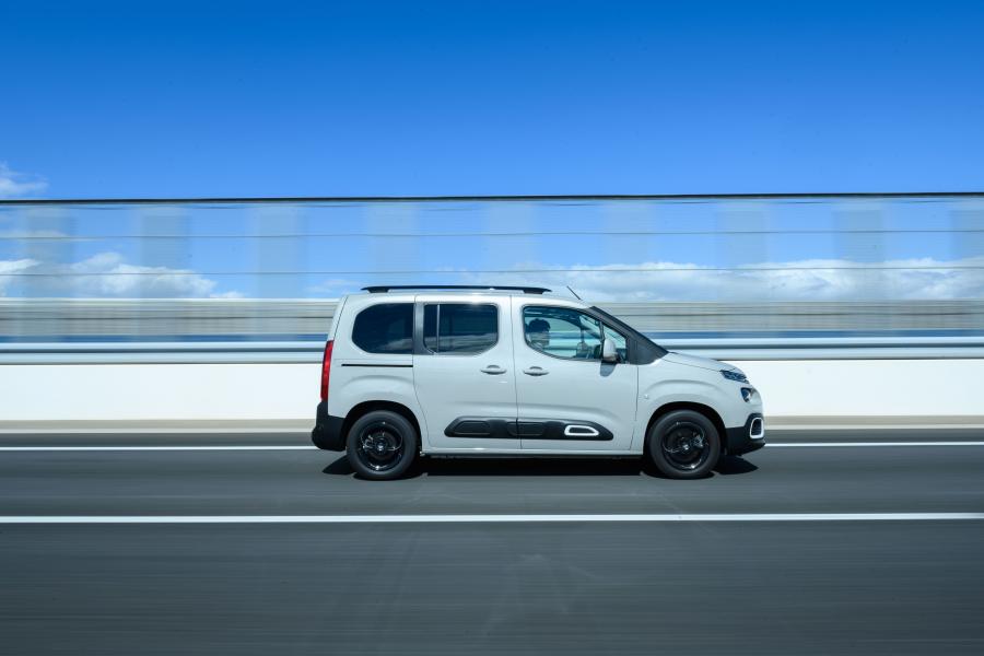 Citroen Berlingo Multispace 2019 года  (JP) (фото 3 из 19)
